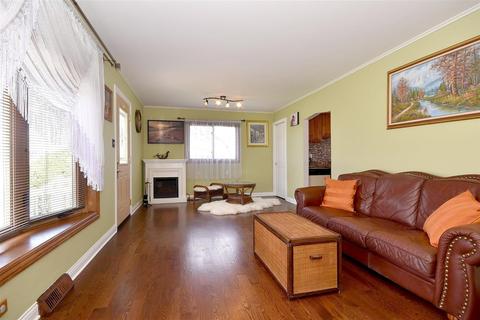 2155 Chase Ave, Des Plaines, IL 60018 photo 8
