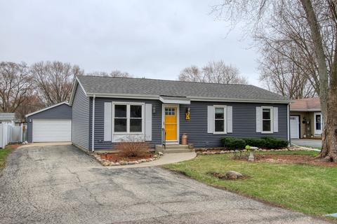 1716 Pleasant Ave, Mchenry, IL 60050 photo 2
