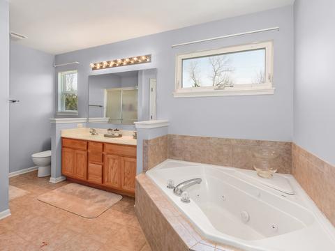 2100 Hearthstone Dr, Bartlett, IL 60103 photo 25