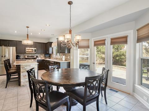 2100 Hearthstone Dr, Bartlett, IL 60103 photo 13