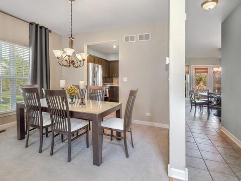 2100 Hearthstone Dr, Bartlett, IL 60103 photo 9