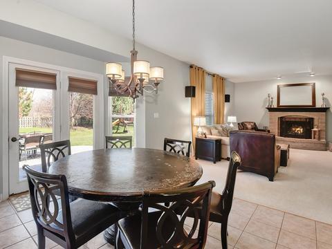 2100 Hearthstone Dr, Bartlett, IL 60103 photo 12