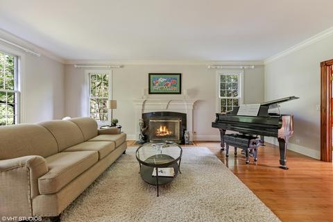 49 Briar Rd, Golf, IL 60029 photo 4