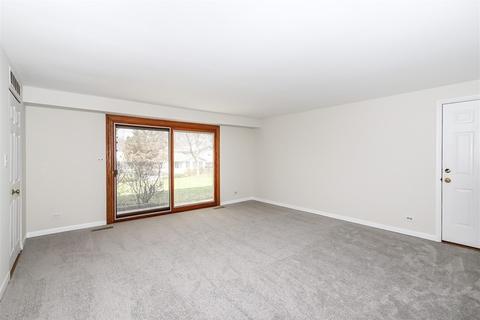4110 Ohare Dr, Hoffman Estates, IL 60192 photo 13