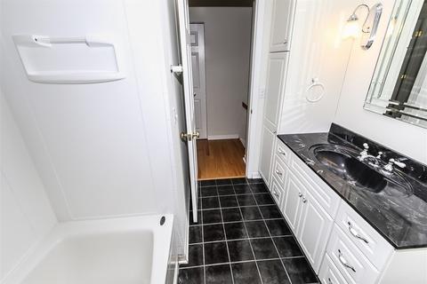 4110 Ohare Dr, Hoffman Estates, IL 60192 photo 22