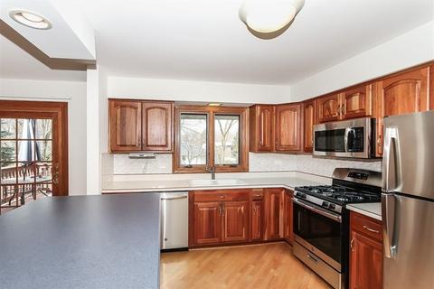 4110 Ohare Dr, Hoffman Estates, IL 60192 photo 11