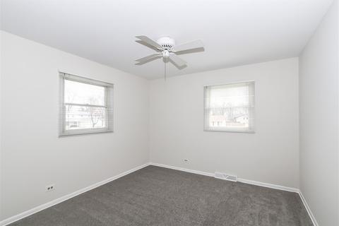 4110 Ohare Dr, Hoffman Estates, IL 60192 photo 19