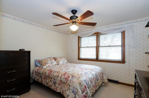 149 Thomas More Dr, Elgin, IL 60123 photo 7