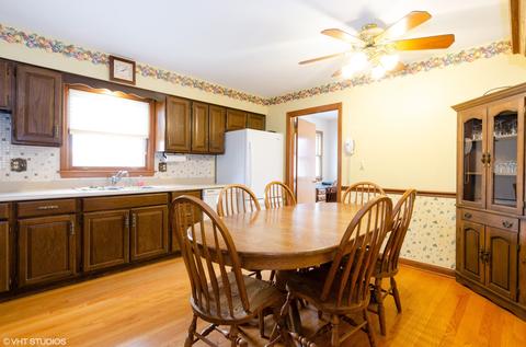 149 Thomas More Dr, Elgin, IL 60123 photo 3