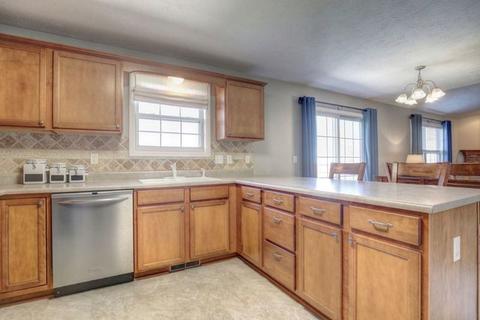 809 Chickory Dr, Champaign, IL 61822 photo 17