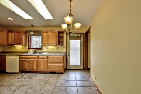 1106 Acre Ln, Johnsburg, IL 60051 photo 7