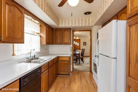 816 Walter Ave, Des Plaines, IL 60016 photo 5