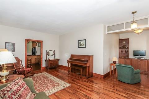 430 W Oneida Ave, Bartlett, IL 60103 photo 6