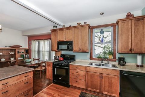 430 W Oneida Ave, Bartlett, IL 60103 photo 9
