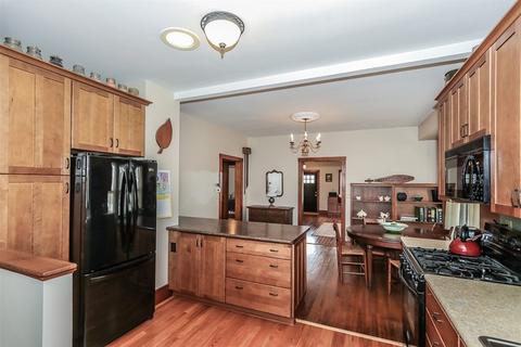 430 W Oneida Ave, Bartlett, IL 60103 photo 8