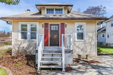 430 W Oneida Ave, Bartlett, IL 60103 photo 2