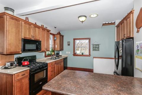 430 W Oneida Ave, Bartlett, IL 60103 photo 11