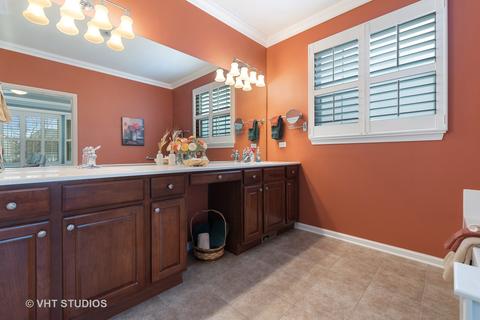 815 Rambling Brook Cir, Elgin, IL 60124 photo 16
