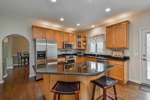 948 Riverstone Dr, Aurora, IL 60502 photo 6