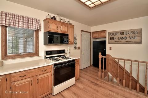 3715 Weingart Rd, Johnsburg, IL 60051 photo 7