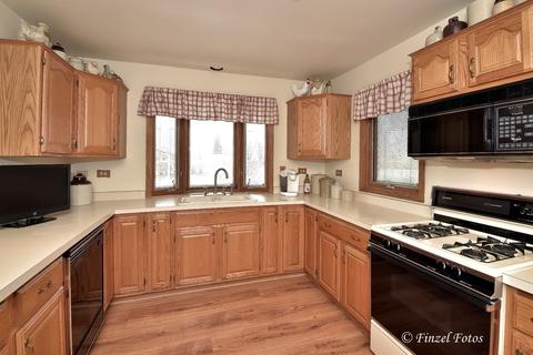 3715 Weingart Rd, Johnsburg, IL 60051 photo 6