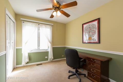 2037 Greenfield Rd, Hoffman Estates, IL 60169 photo 8