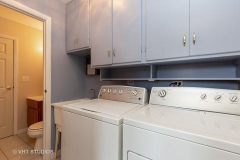 2037 Greenfield Rd, Hoffman Estates, IL 60169 photo 9