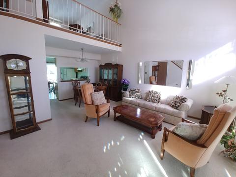 4548 Topaz Dr, Hoffman Estates, IL 60192 photo 2