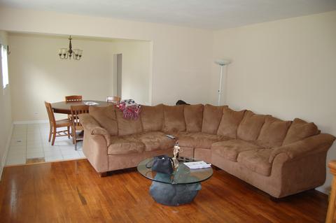 450 Alpine Ln, Hoffman Estates, IL 60169 photo 3