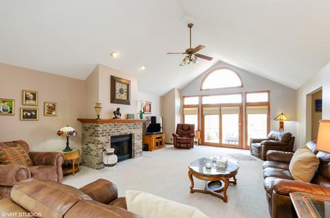 39 W329 Abilene Trl, Elgin, IL 60124 photo 2