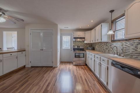 107 E Columbia St, Danvers, IL 61732 photo 6