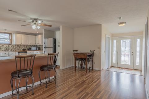 107 E Columbia St, Danvers, IL 61732 photo 3