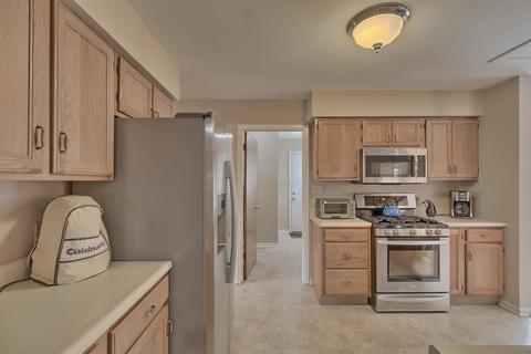 2218 Georgetown Dr, Champaign, IL 61821 photo 11