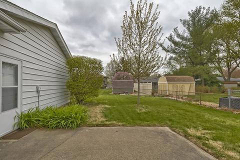 2218 Georgetown Dr, Champaign, IL 61821 photo 4