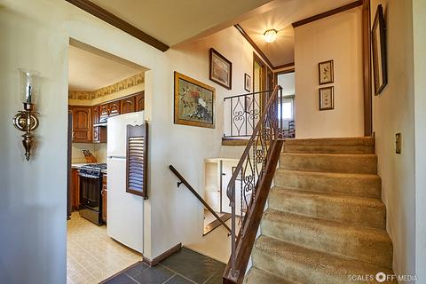 230 Dulles Rd, Des Plaines, IL 60016 photo 6
