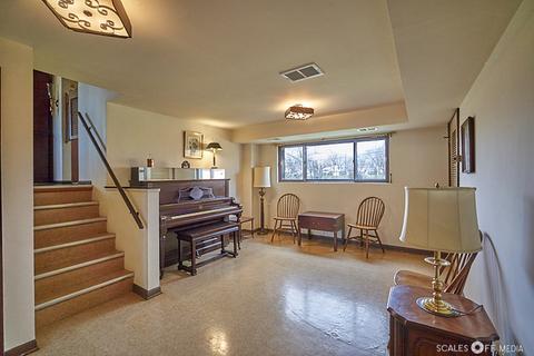 230 Dulles Rd, Des Plaines, IL 60016 photo 21