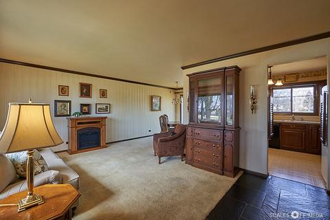 230 Dulles Rd, Des Plaines, IL 60016 photo 4