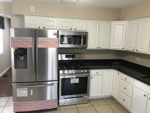 2710 Dove St, Rolling Meadows, IL 60008 photo 2