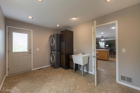 50 S Oakleaf Rd, Algonquin, IL 60102 photo 6