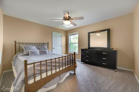 50 S Oakleaf Rd, Algonquin, IL 60102 photo 20