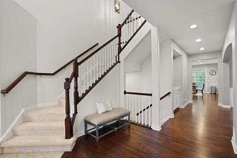 2725 Summit Dr, Glenview, IL 60025 photo 4