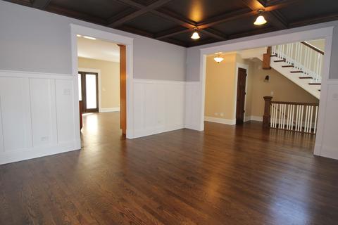424 E Illinois St, Wheaton, IL 60187 photo 9