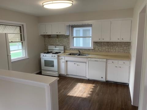 8609 Massasoit Ave, Burbank, IL 60459 photo 2