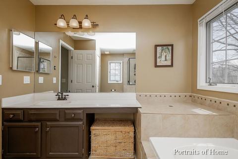 621 Dogleg Ln, Bartlett, IL 60103 photo 15