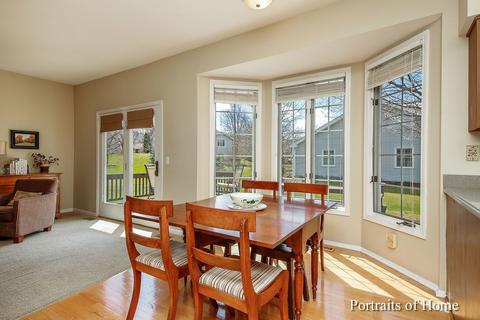 621 Dogleg Ln, Bartlett, IL 60103 photo 9