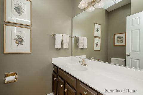 621 Dogleg Ln, Bartlett, IL 60103 photo 12