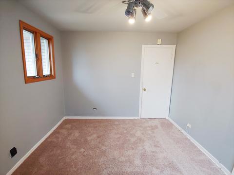 993 S 6th Ave, Des Plaines, IL 60016 photo 8