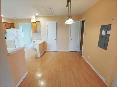 993 S 6th Ave, Des Plaines, IL 60016 photo 4