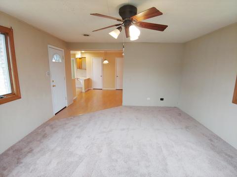 993 S 6th Ave, Des Plaines, IL 60016 photo 3