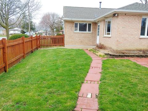 993 S 6th Ave, Des Plaines, IL 60016 photo 11